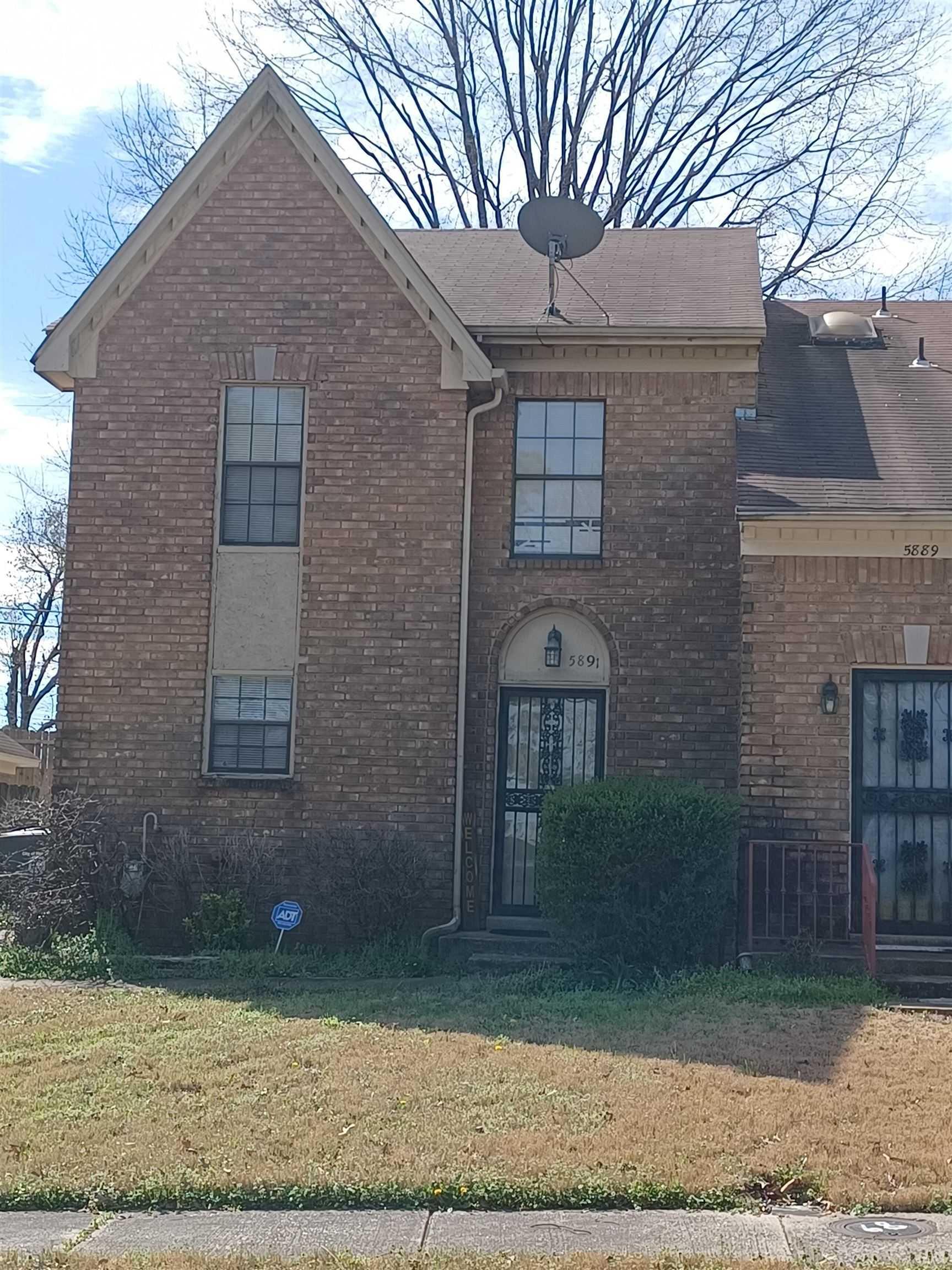 5891 RIDGEHILL, 10167629, Memphis, Attached Single Family,  for sale, Fast Track Realty